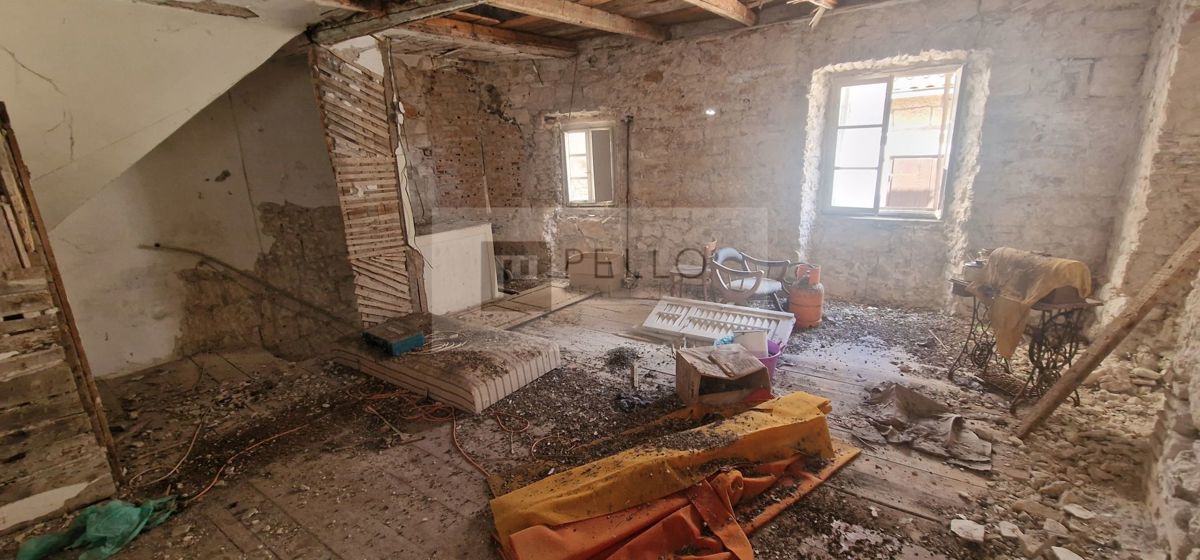 Kamnita hiša v starem delu Orebića, 30 m od morja (razgled na morje)