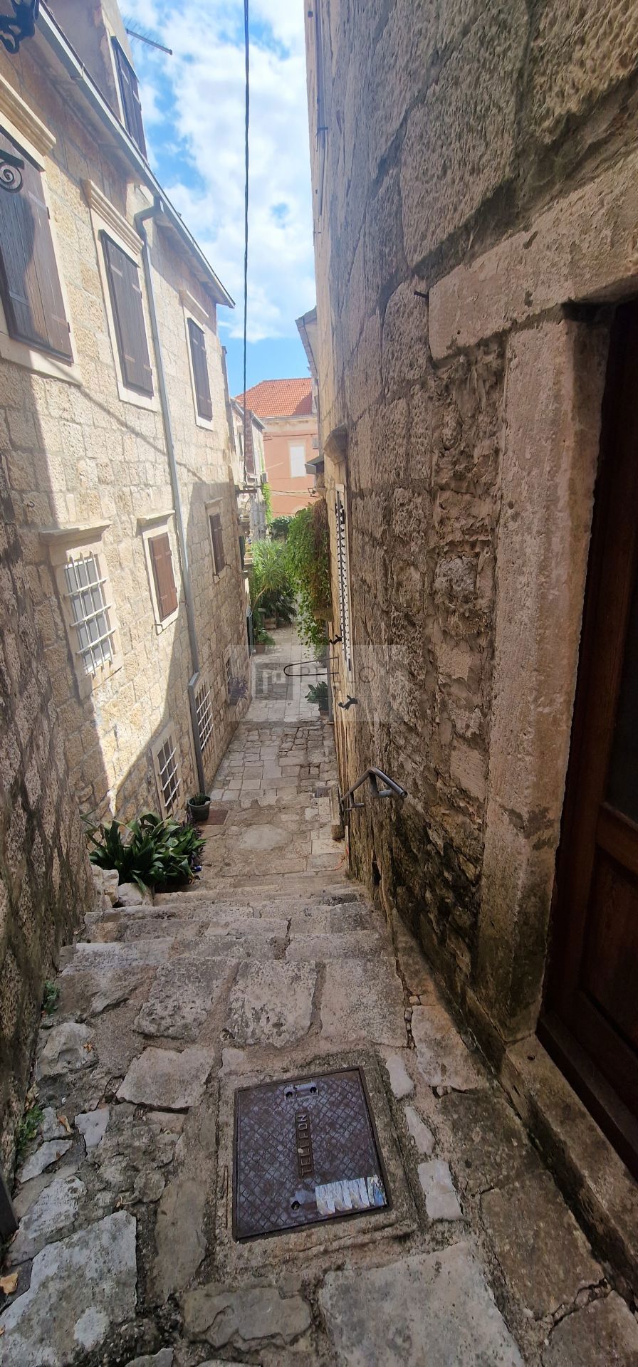 Kamnita hiša v starem delu Orebića, 30 m od morja (razgled na morje)