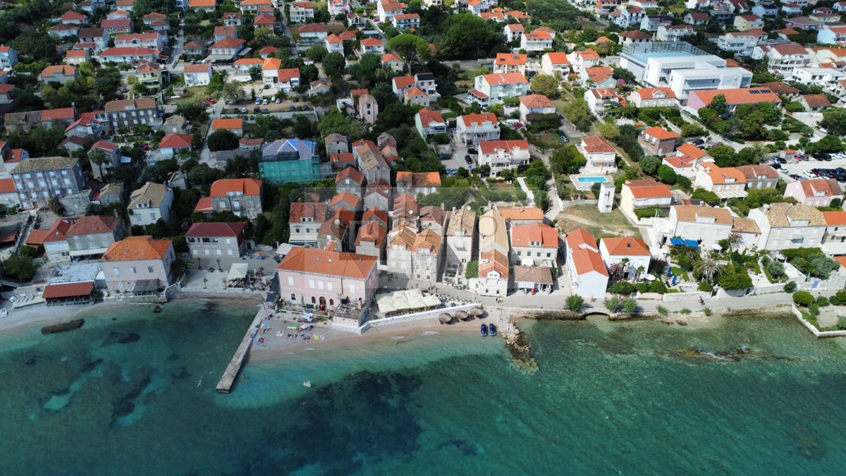 Kamnita hiša v starem delu Orebića, 30 m od morja (razgled na morje)