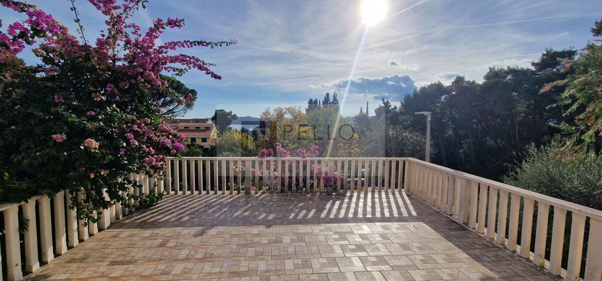 Trosobno stanovanje 156,69 m² z razgledom na morje – Orebić (samo 3 minute hoje od morja)