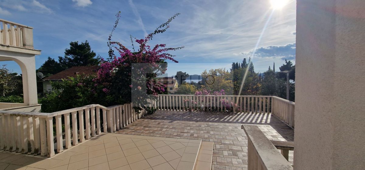 Trosobno stanovanje 156,69 m² z razgledom na morje – Orebić (samo 3 minute hoje od morja)