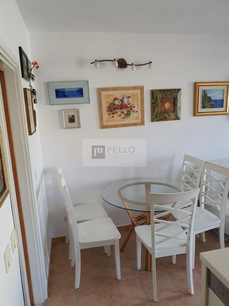 Popolnoma obnovljena kamnita hiša v starem mestnem jedru Korčule – 145 m², tik ob morju