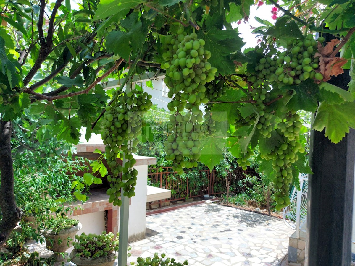 Hiša s čudovitim pogledom na Korčulo, 50 m od morja PRILOŽNOST