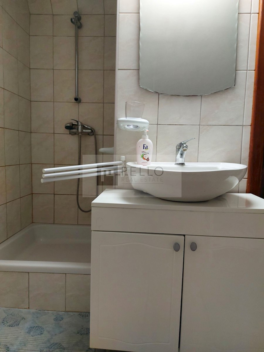 Hiša s čudovitim pogledom na Korčulo, 50 m od morja PRILOŽNOST