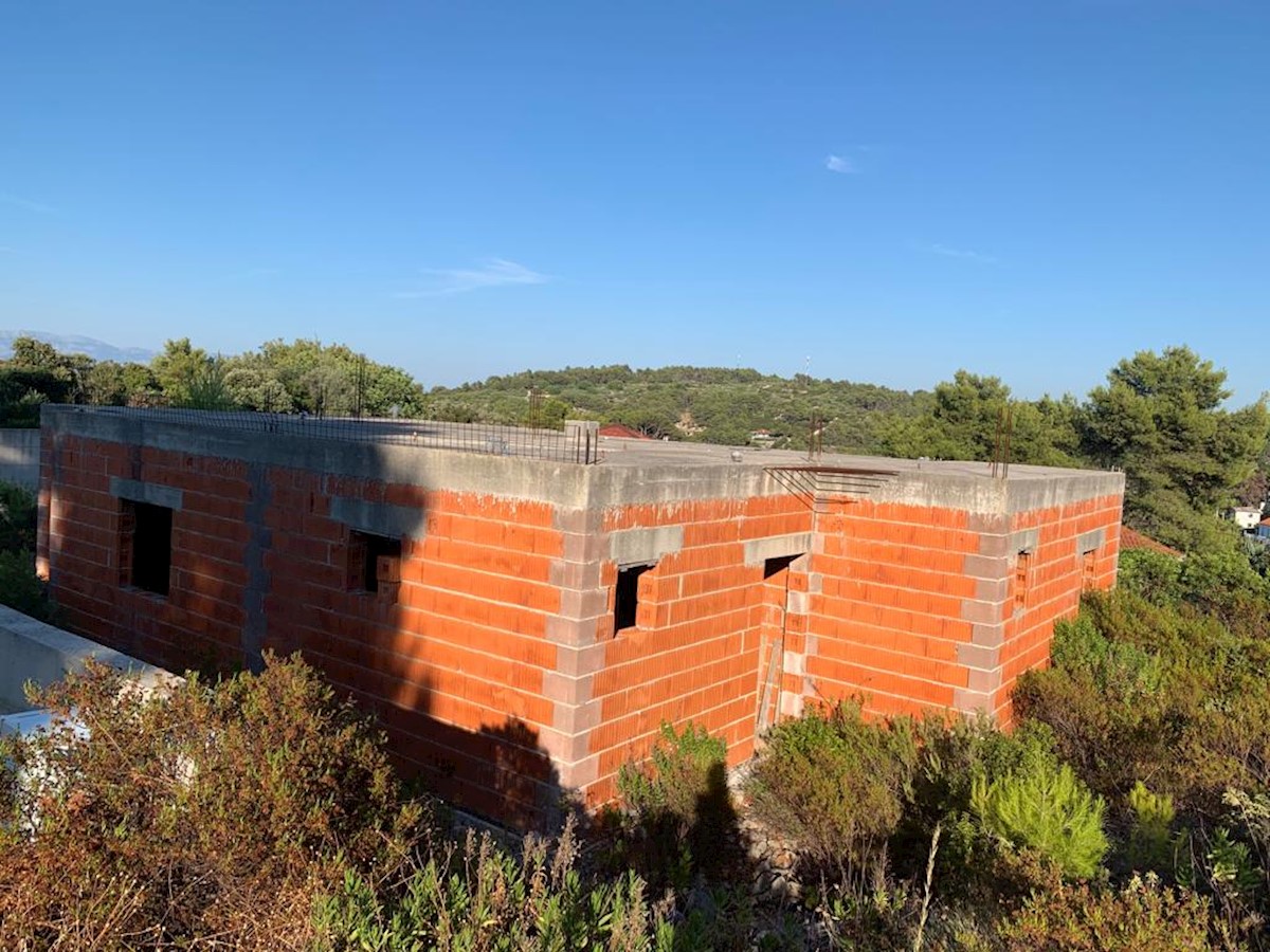 Šolta Rogač - pričetek gradnje