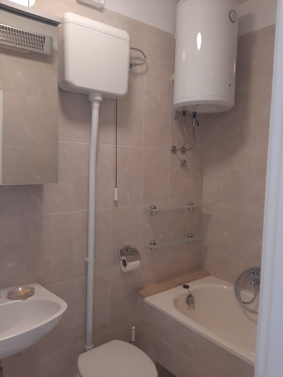 Split: Dobro- enosobno stanovanje 50m2