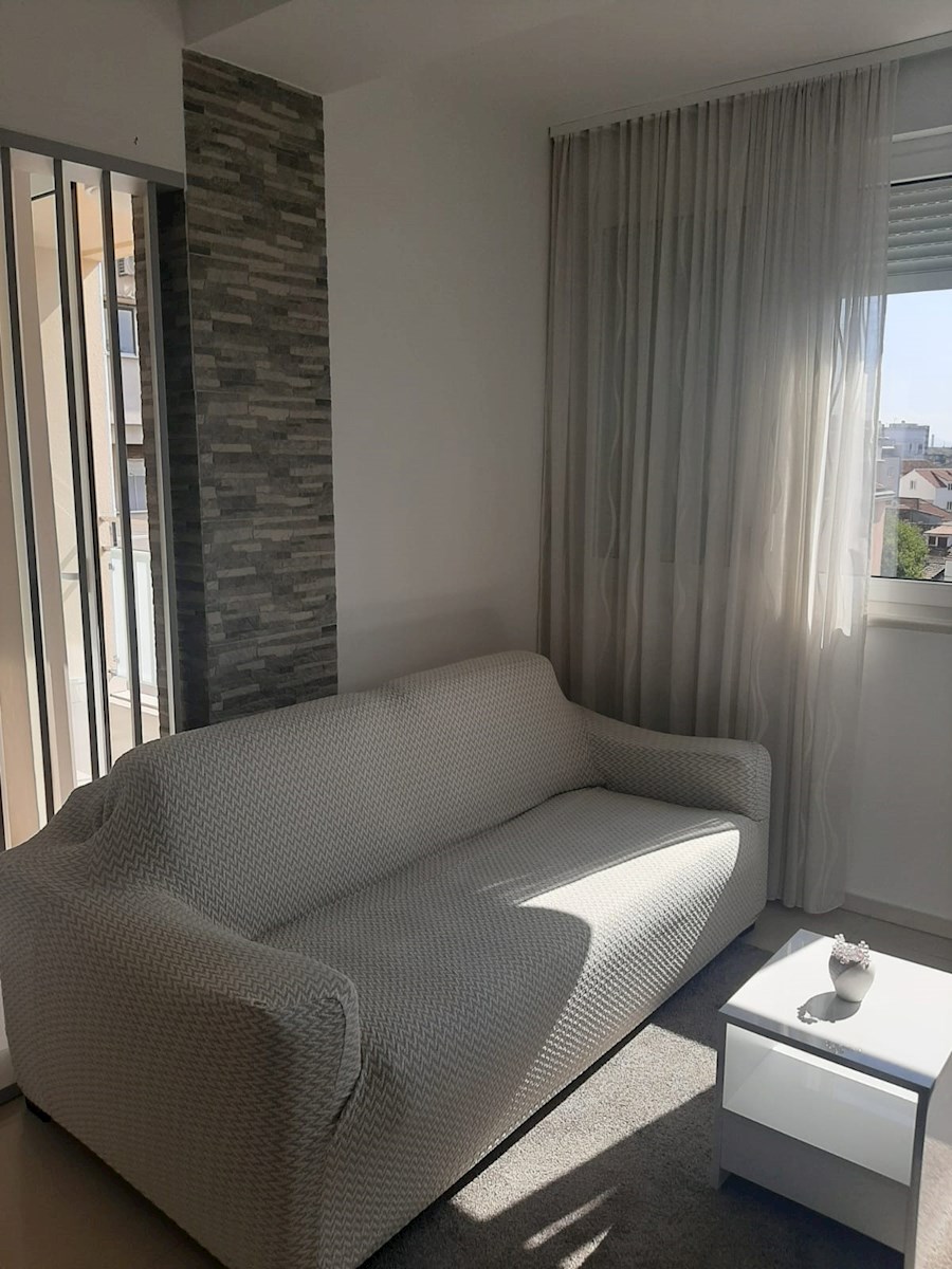 Split: Dobro- enosobno stanovanje 50m2