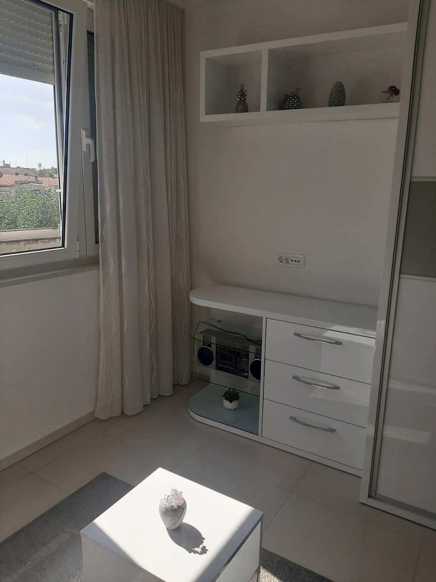 Split: Dobro- enosobno stanovanje 50m2