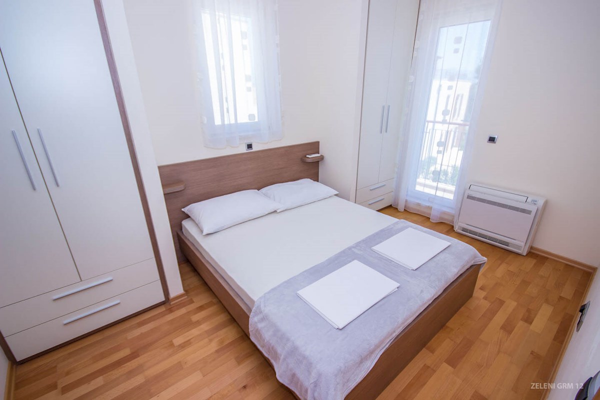 Brač: Splitska - vila s pogledom na morje in bazenom