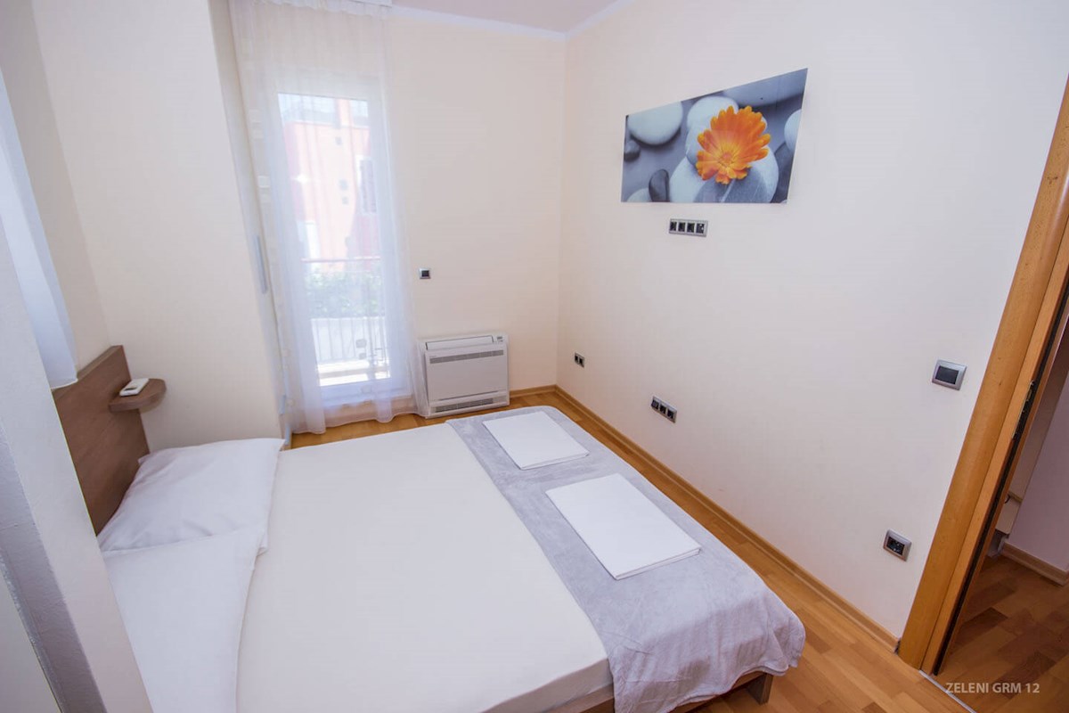 Brač: Splitska - vila s pogledom na morje in bazenom