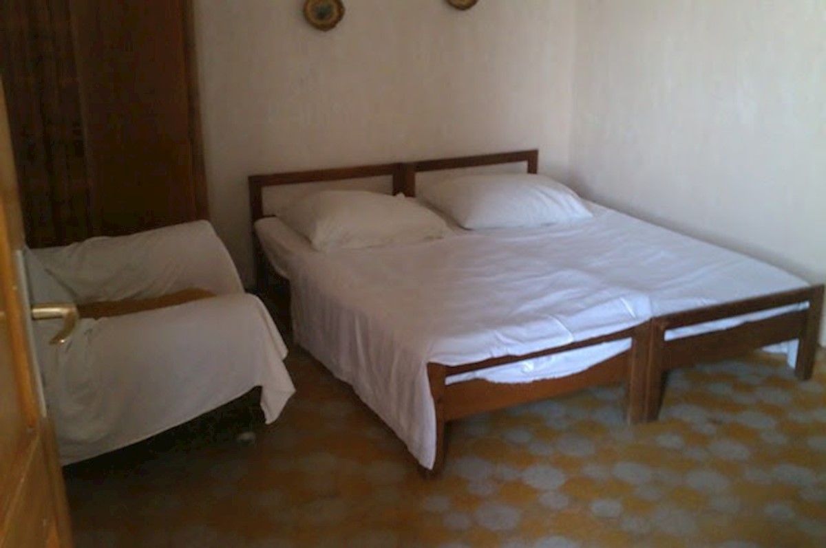 Hvar: Sućuraj - apartma s konobo v centru mesta