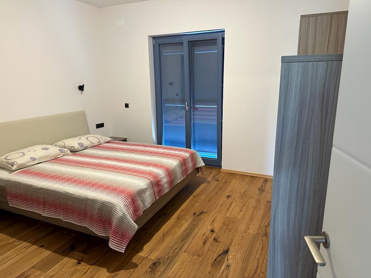 Hvar, Jelsa, lepa hiša z bazenom na odlični lokaciji