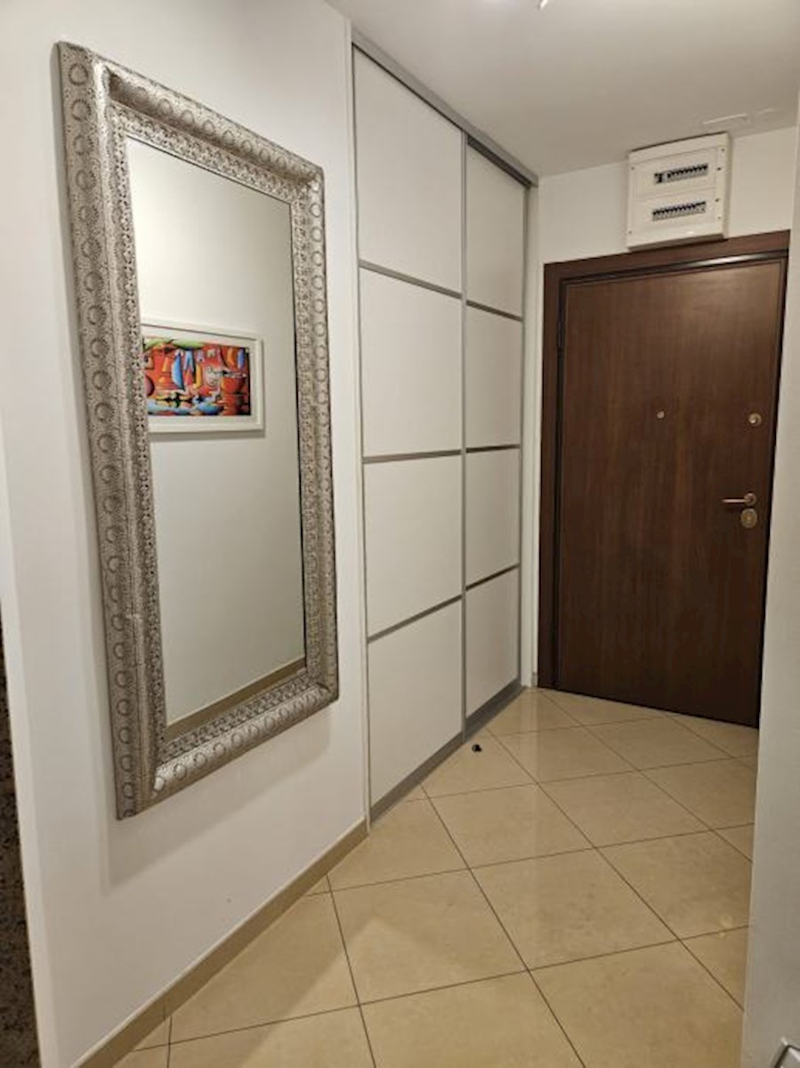 Split: Brda: dvosobno stanovanje z vrtom