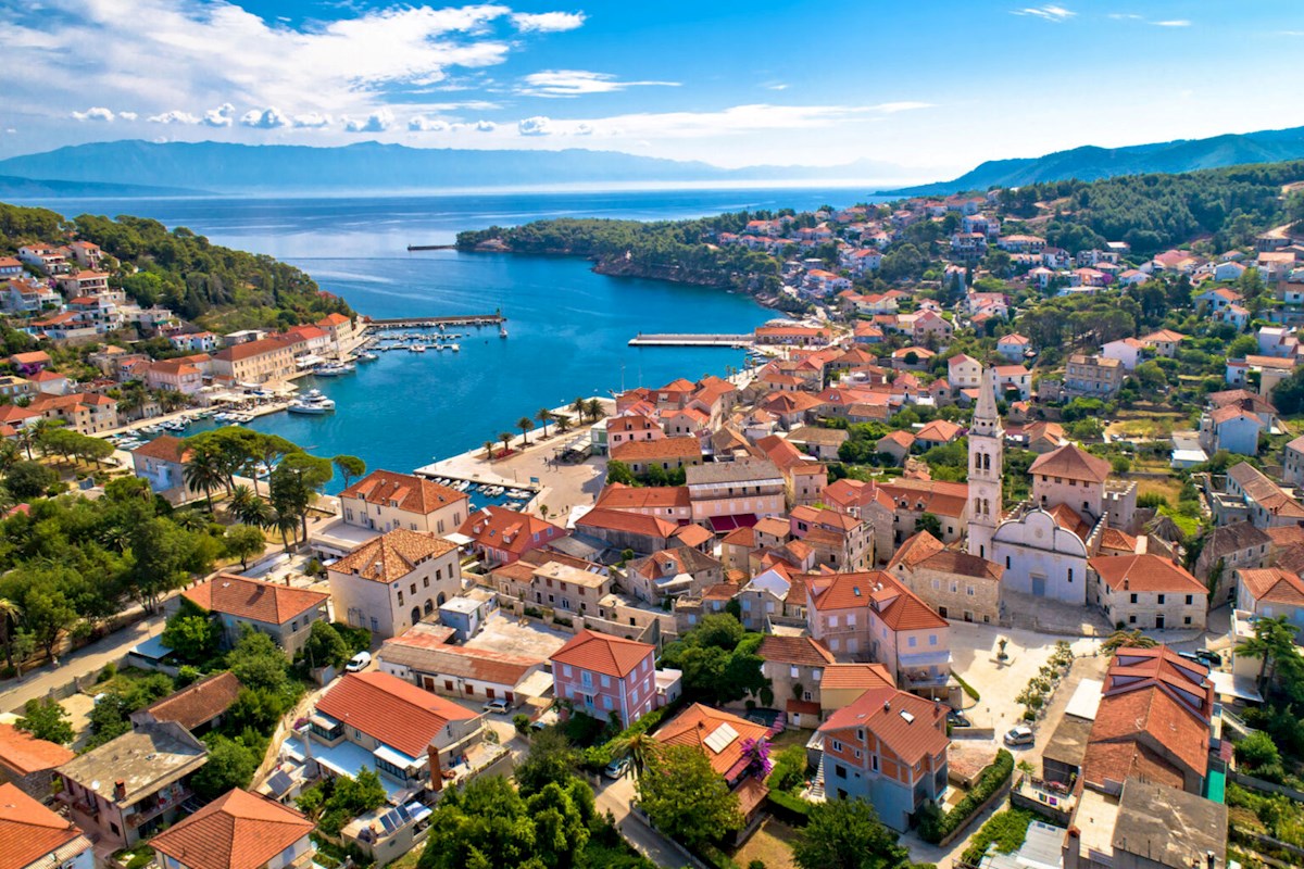 Jelsa-dalmatinska kamnita hiša v centru mesta