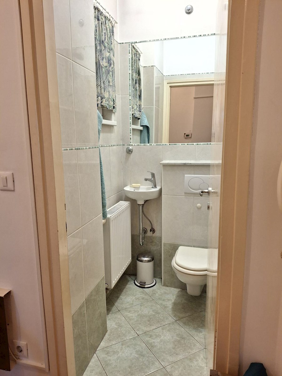 Zagreb: Donji grad - dvosobno stanovanje 70m2