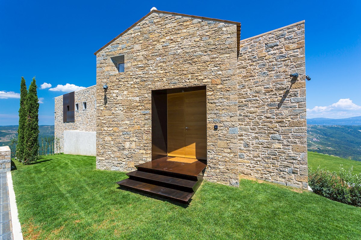 Istra: Čudovita vila z 12.000 m2 zemljišča in neskončnim bazenom