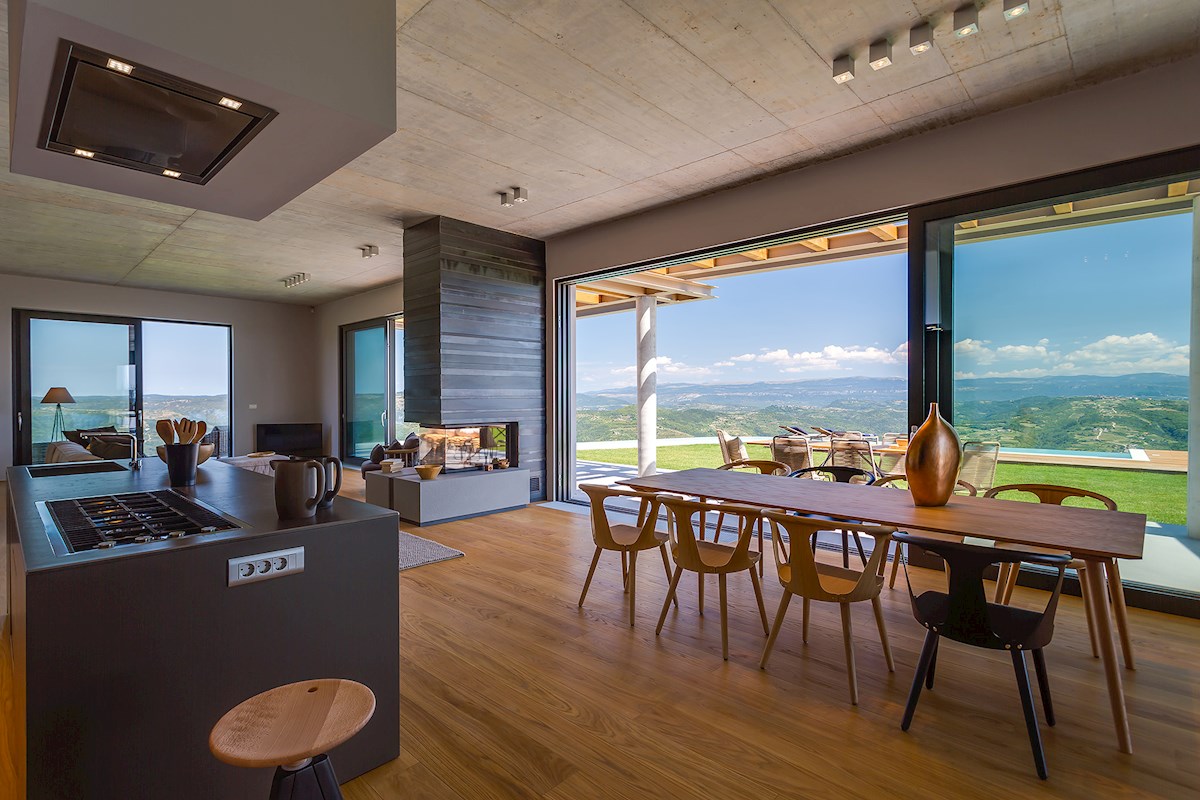 Istra: Čudovita vila z 12.000 m2 zemljišča in neskončnim bazenom