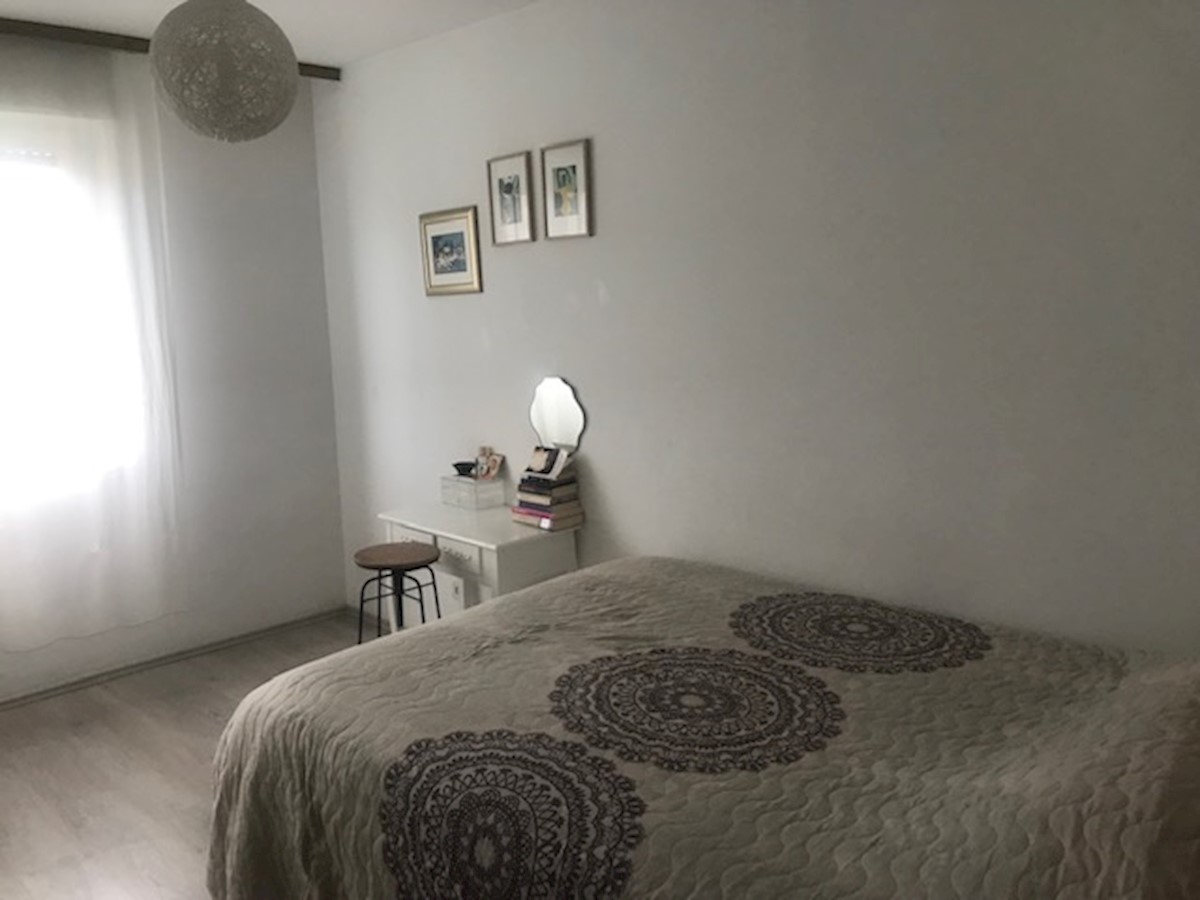Split: Pujanke - enosobno 50m2 7. nadstropje (prodaja)