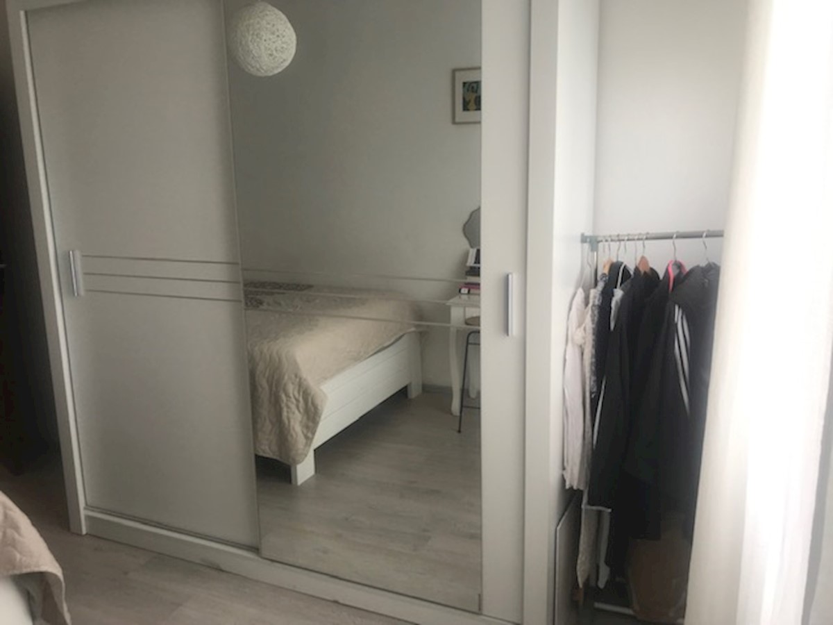 Split: Pujanke - enosobno 50m2 7. nadstropje (prodaja)