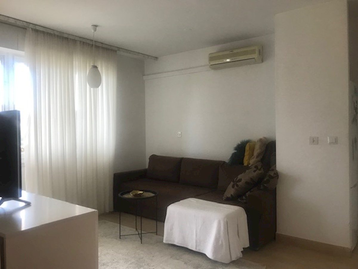Split: Pujanke - enosobno 50m2 7. nadstropje (prodaja)