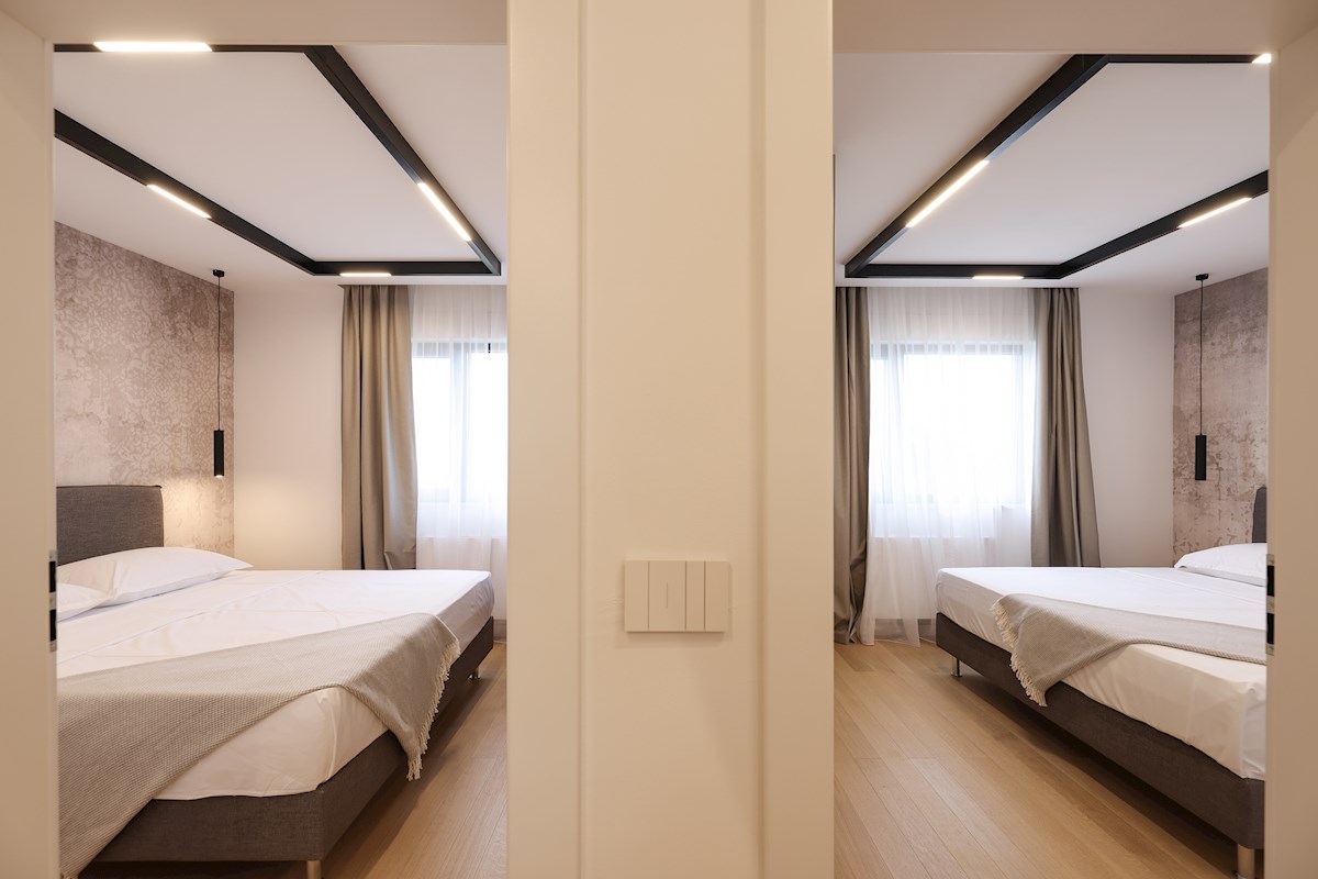 Luksuzni penthouse - zelo blizu morja, takoj vseljivo!