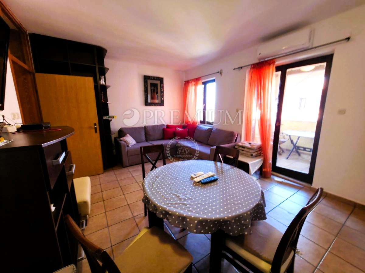 Malinska, apartma s pogledom na morje, 46,30 m²