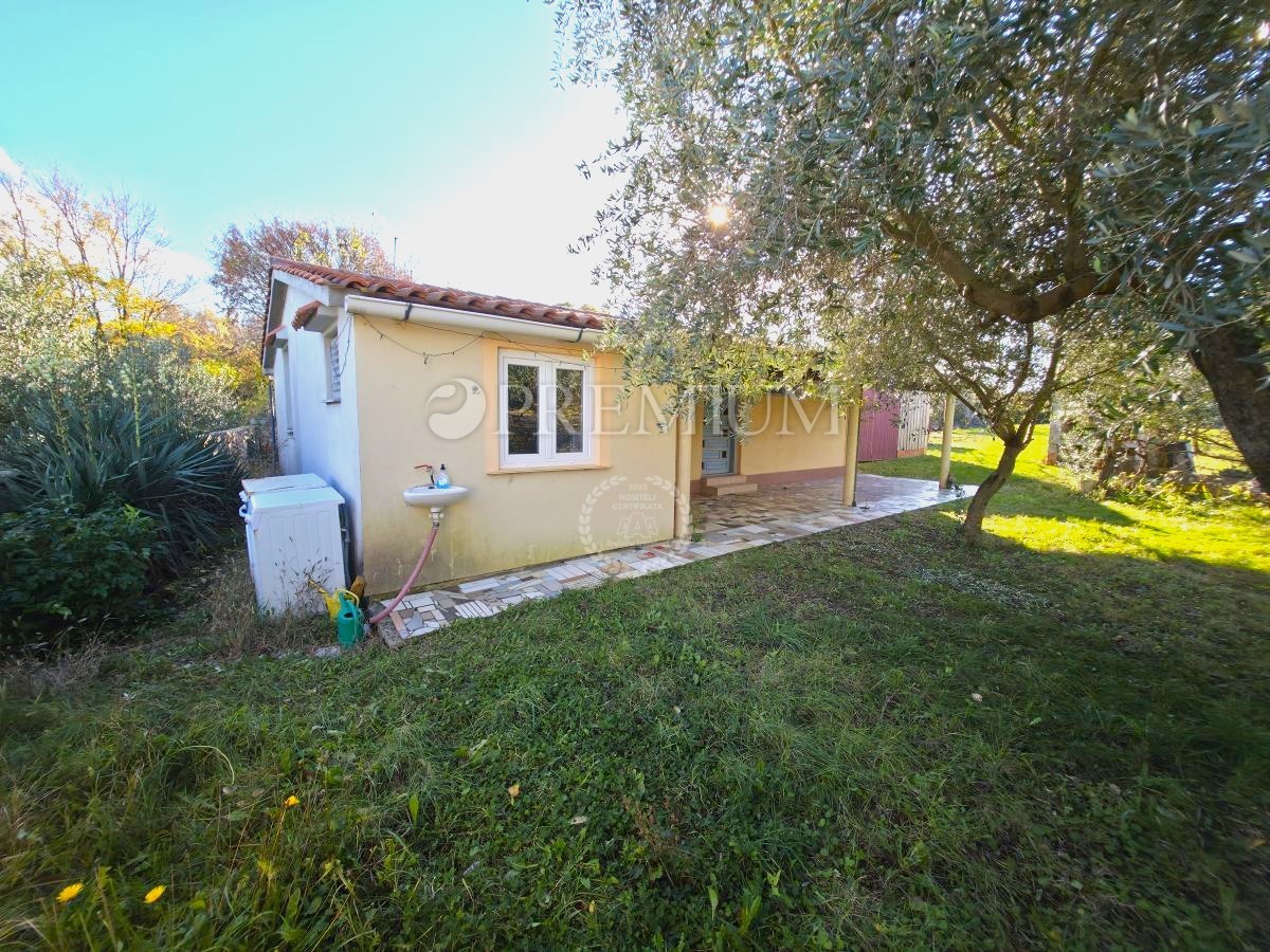 Območje Malinske, samostojna hiša za prenovo!