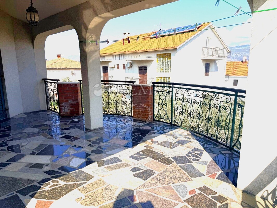 Šilo, stanovanje na prodaj blizu morja!