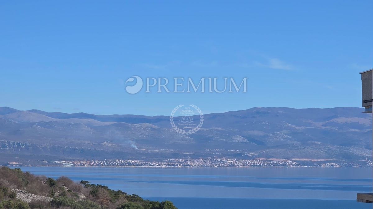 Vrbnik, otok Krk – zemljišče s pogledom na morje!