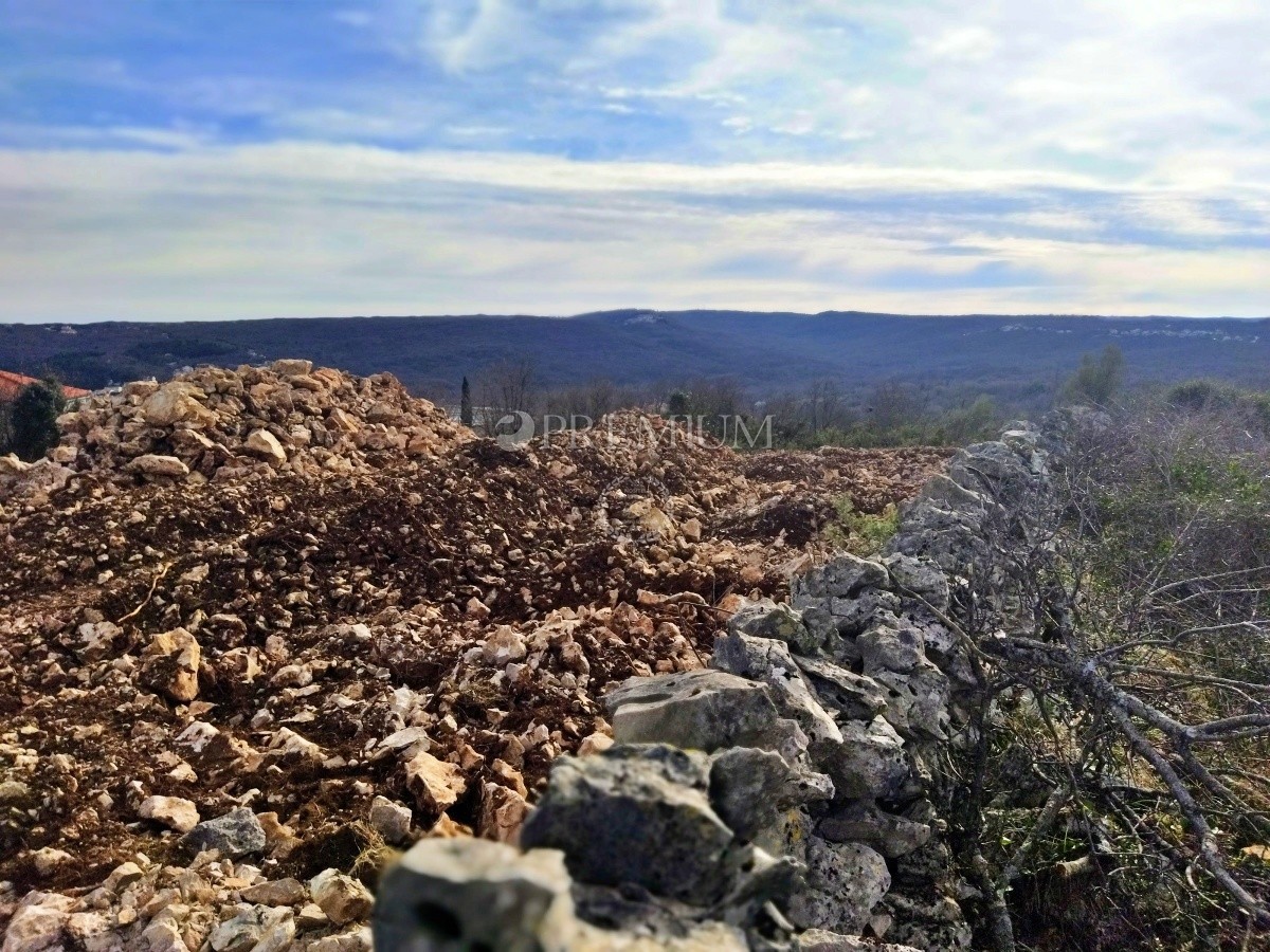 Čižići, gradbeno zemljišče, 500m od morja!