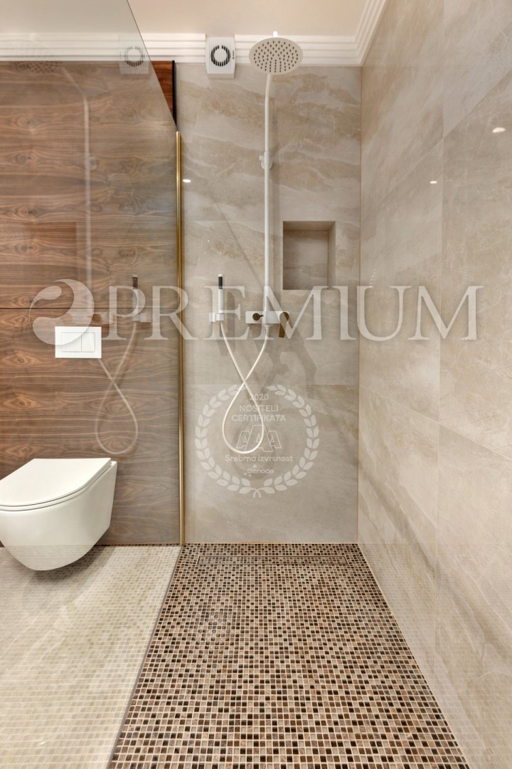 Malinska, prodaja, stanovanje v pritličju novogradnje, z vrtom in bazenom!