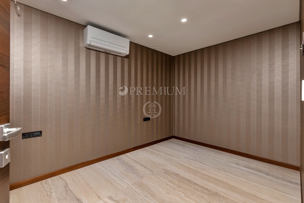 Malinska, prodaja, stanovanje v pritličju novogradnje, z vrtom in bazenom!