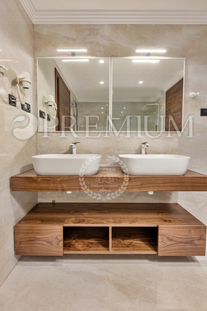 Malinska, prodaja, stanovanje v pritličju novogradnje, z vrtom in bazenom!