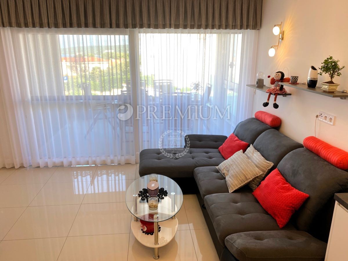 Malinska – apartma z dvema enotama in vrtom, blizu morja!