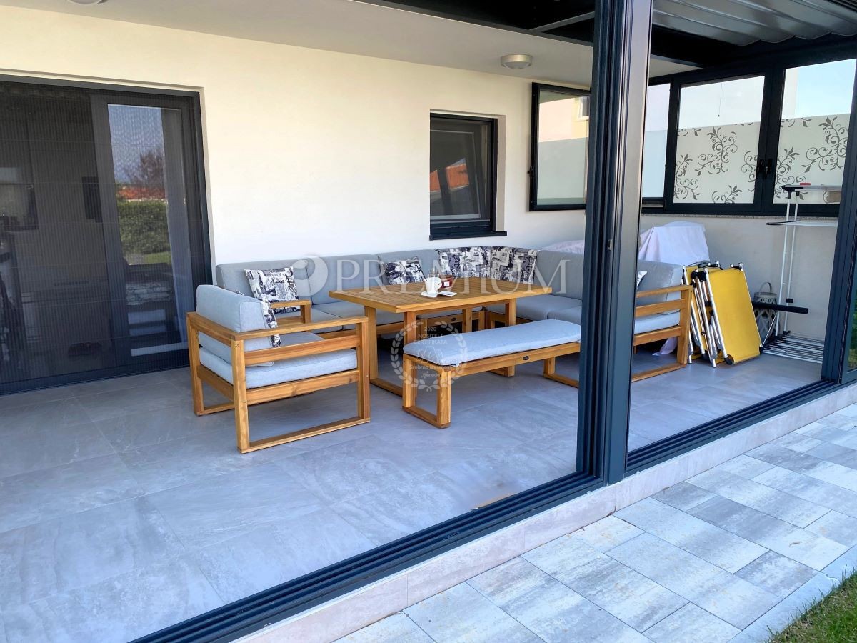 Malinska – apartma z dvema enotama in vrtom, blizu morja!