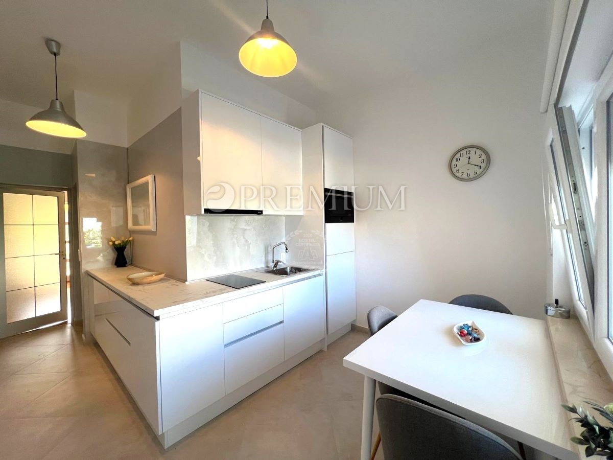 Malinska, stanovanje z vrtom, blizu morja!