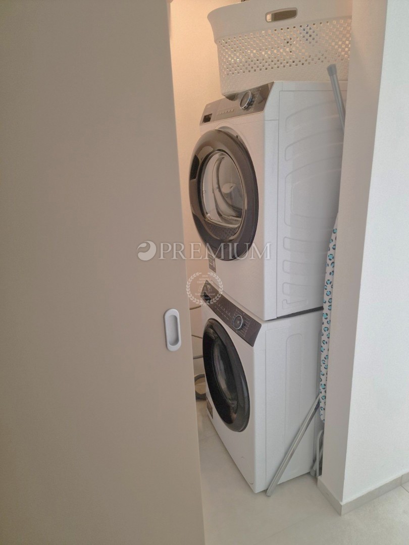 Omišalj, ekskluzivna novogradnja z bazenom!