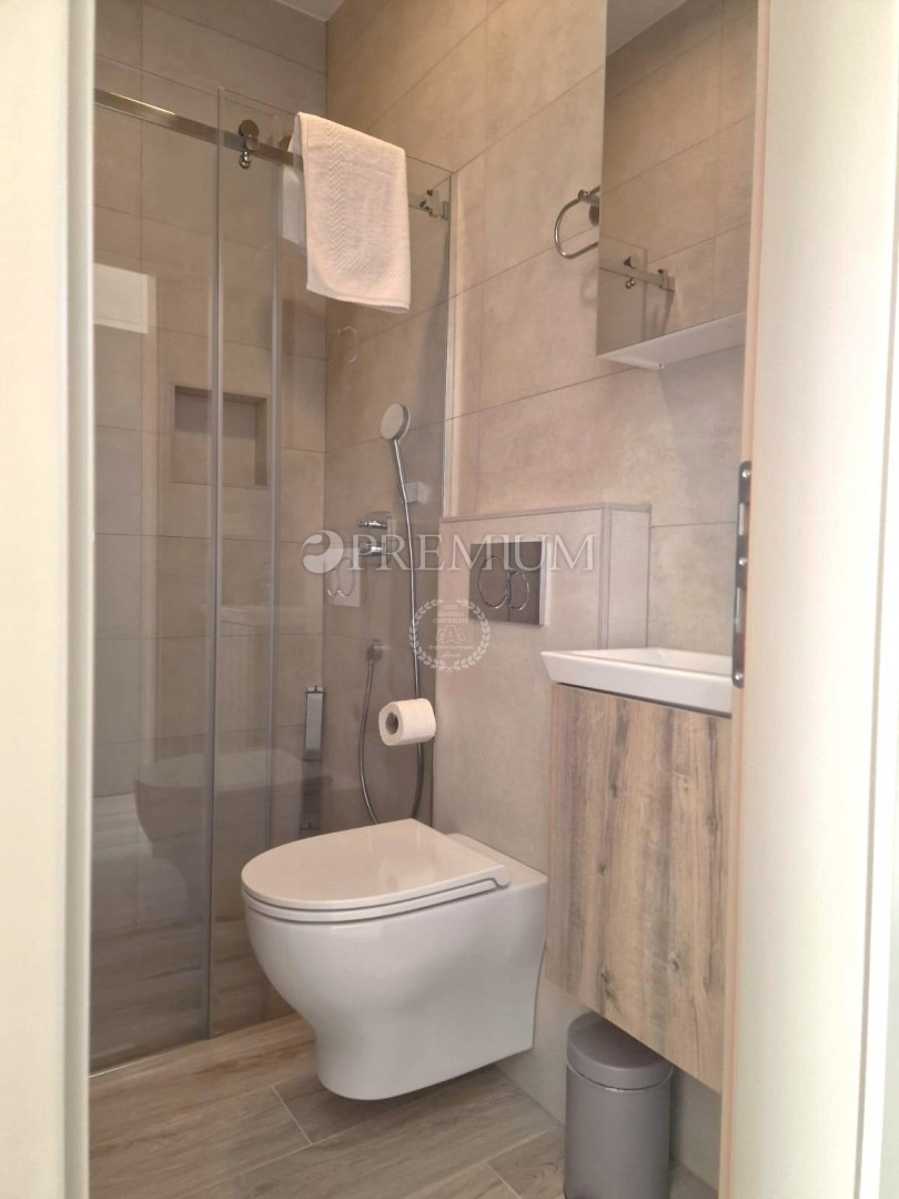 Omišalj, ekskluzivna novogradnja z bazenom!