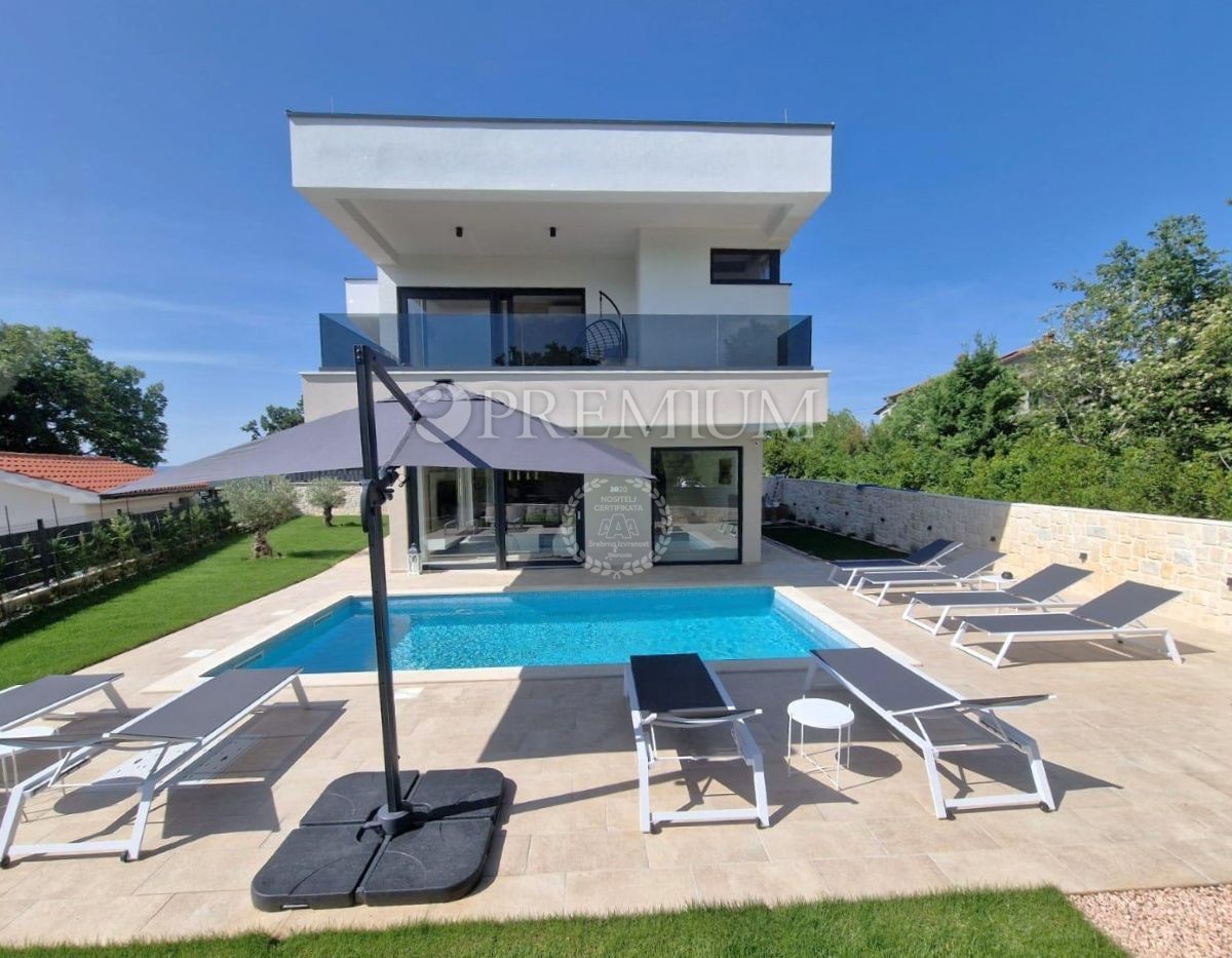 Omišalj, ekskluzivna novogradnja z bazenom!