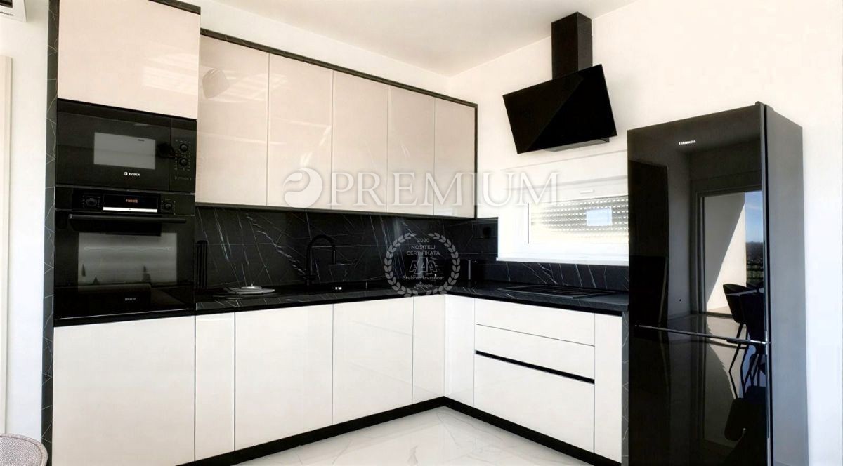 Krk, okolica, moderna novogradnja s panoramskim pogledom na morje!