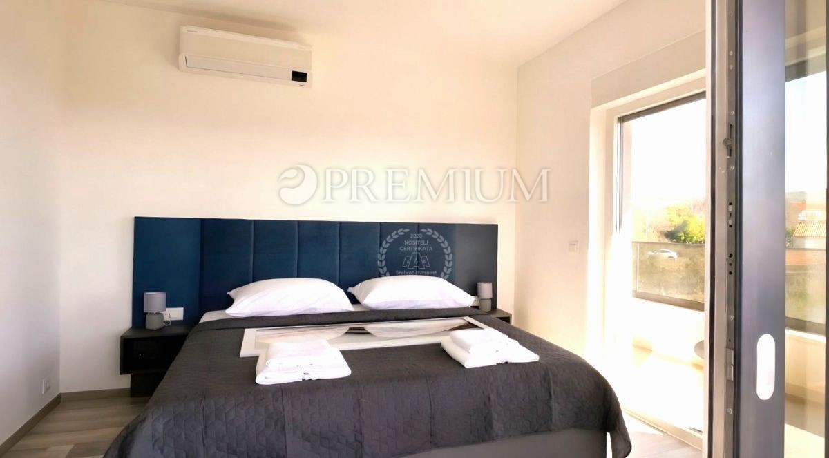 Krk, okolica, moderna novogradnja s panoramskim pogledom na morje!