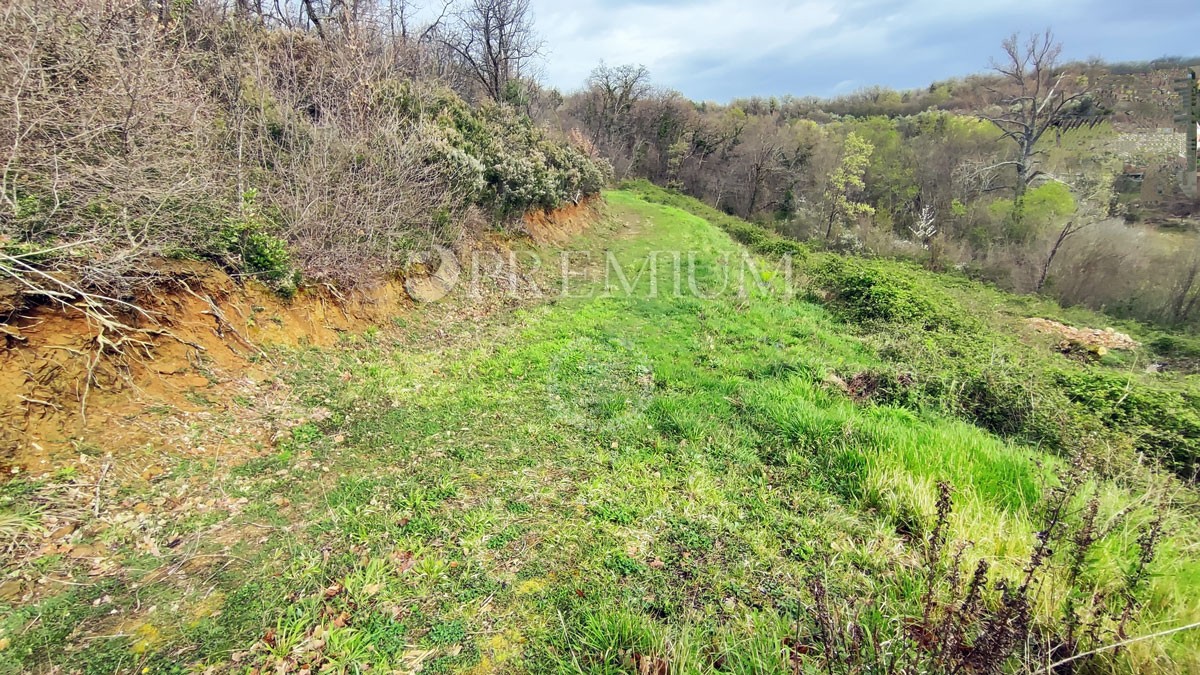 Čižići, gradbeno zemljišče, površina 2542m2!