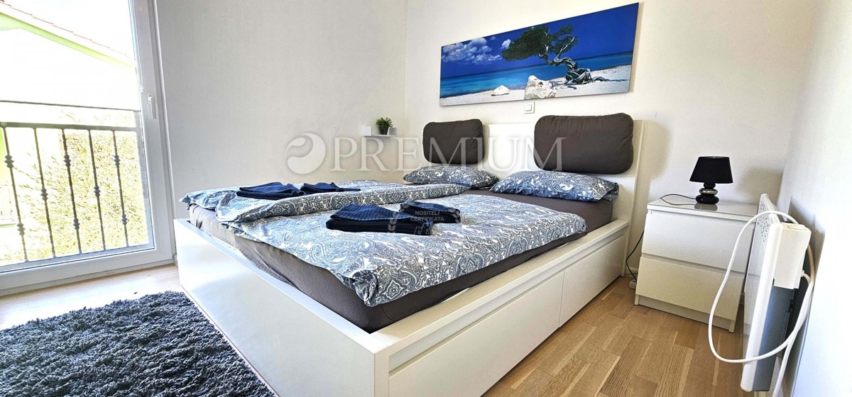 Baška, ožja okolica, hiša z razgledom na morje in bazenom!