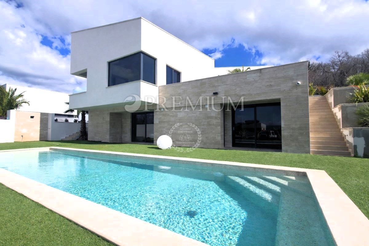 Malinska, luksuzna hiša s pogledom na morje!