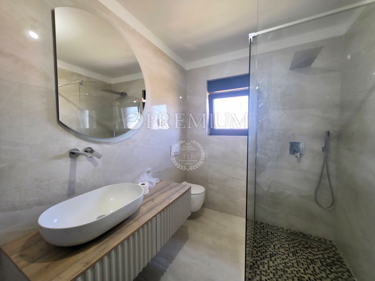 Malinska, apartma v novi stavbi s pogledom na morje!
