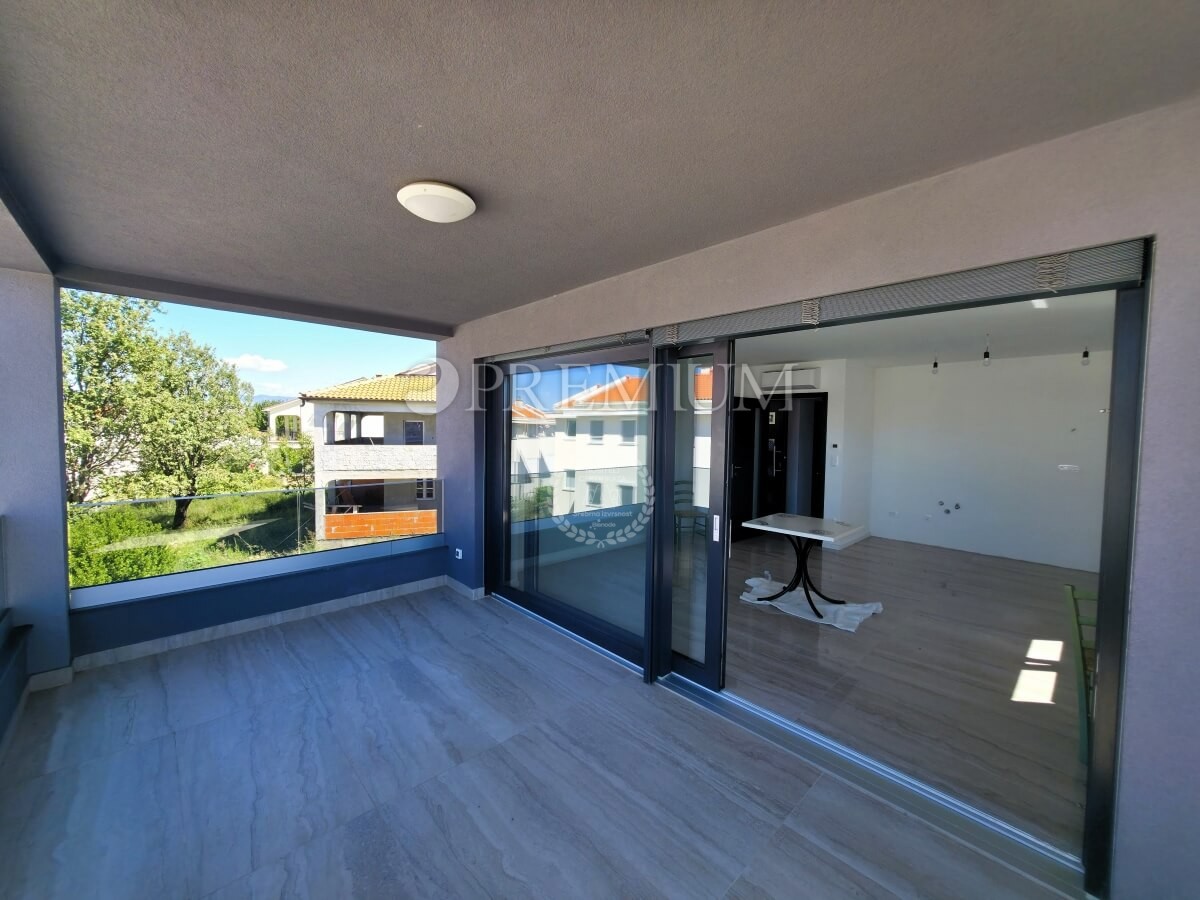 Malinska, apartma v novi stavbi s pogledom na morje!