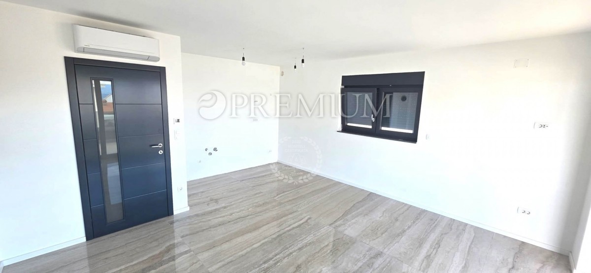 Malinska, apartma v novi stavbi s pogledom na morje!