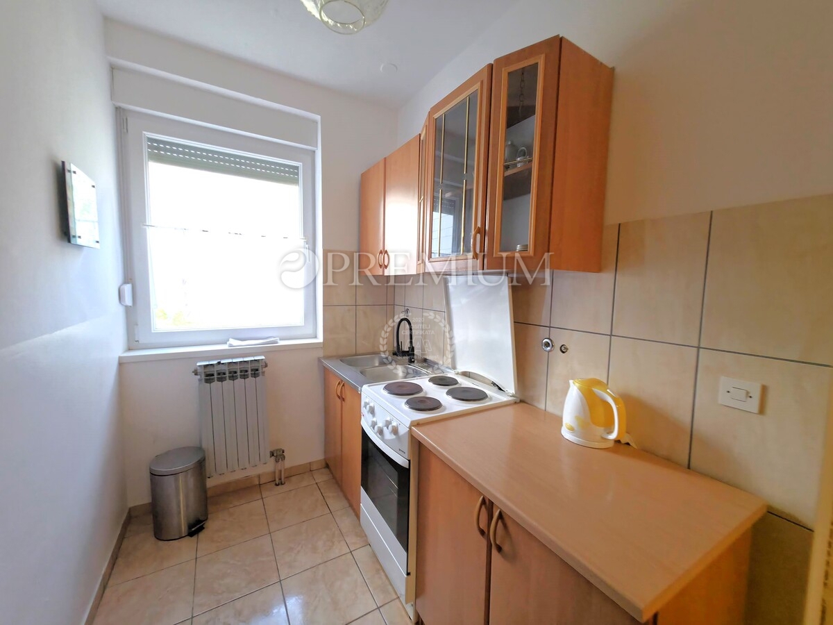 Njivice, stanovanje blizu morja na dobri lokaciji!