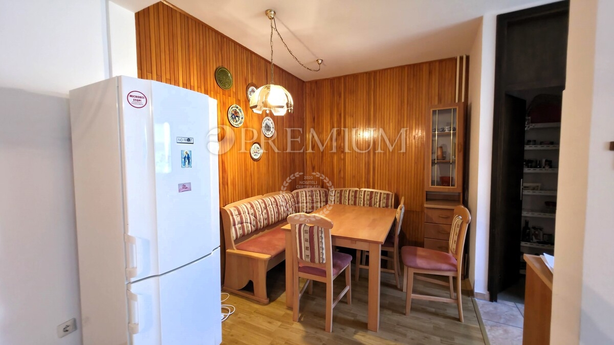 Njivice, stanovanje blizu morja na dobri lokaciji!