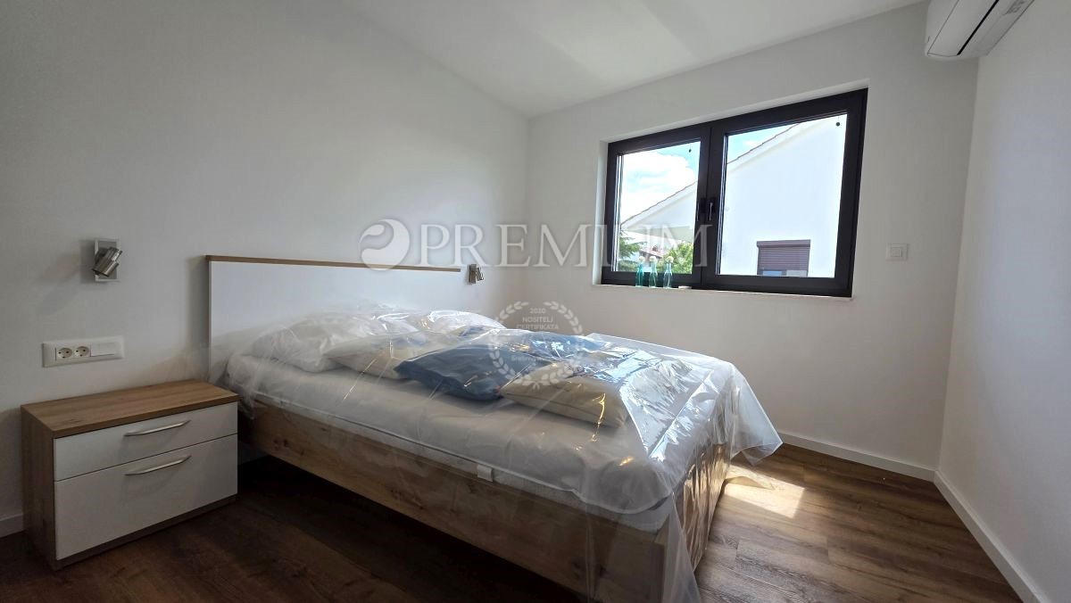 Luksuzno opremljen Penthouse s pogledom na morje!